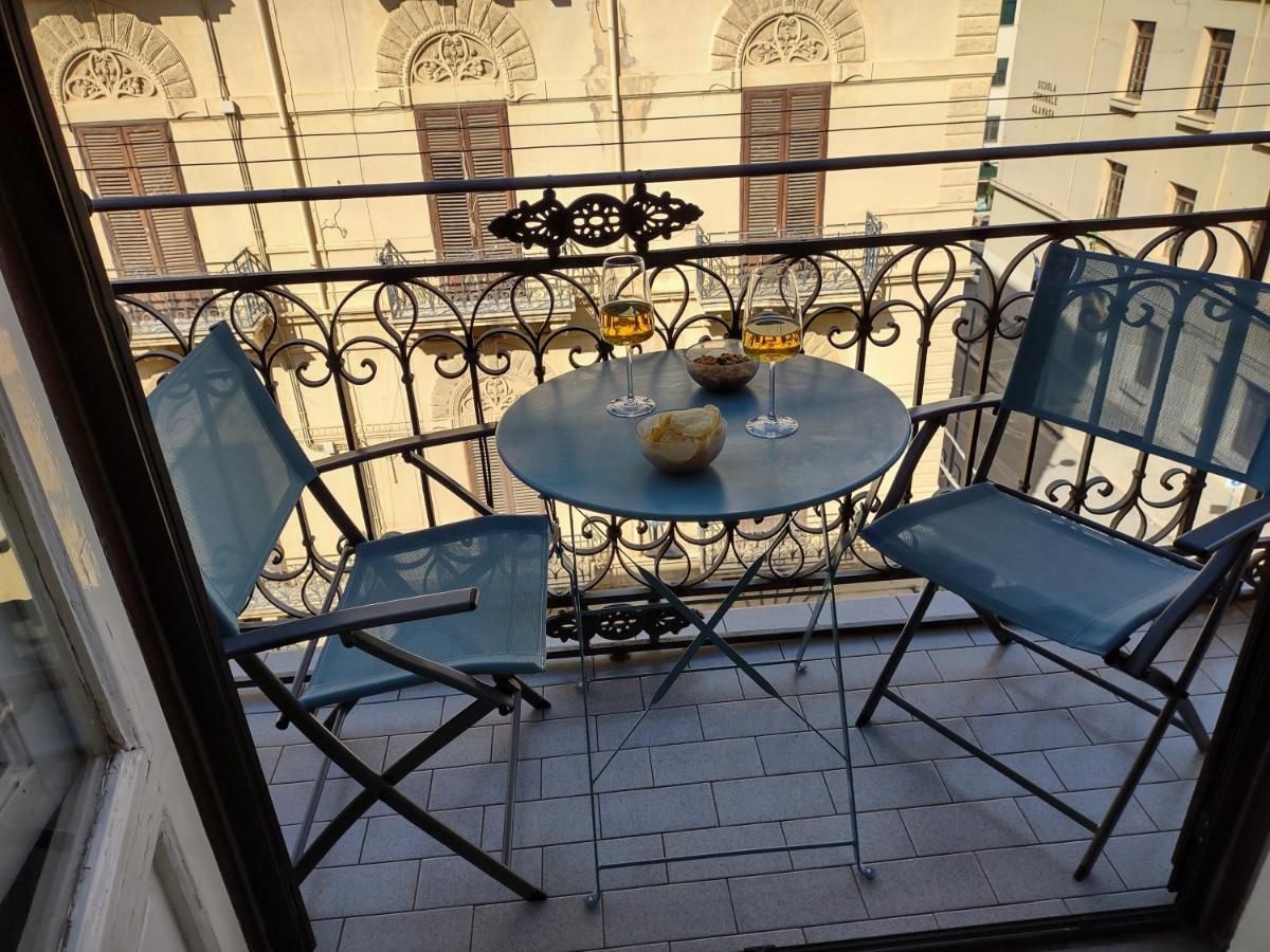 Central Apartment A Due Passi Dal Porto Palermo Luaran gambar