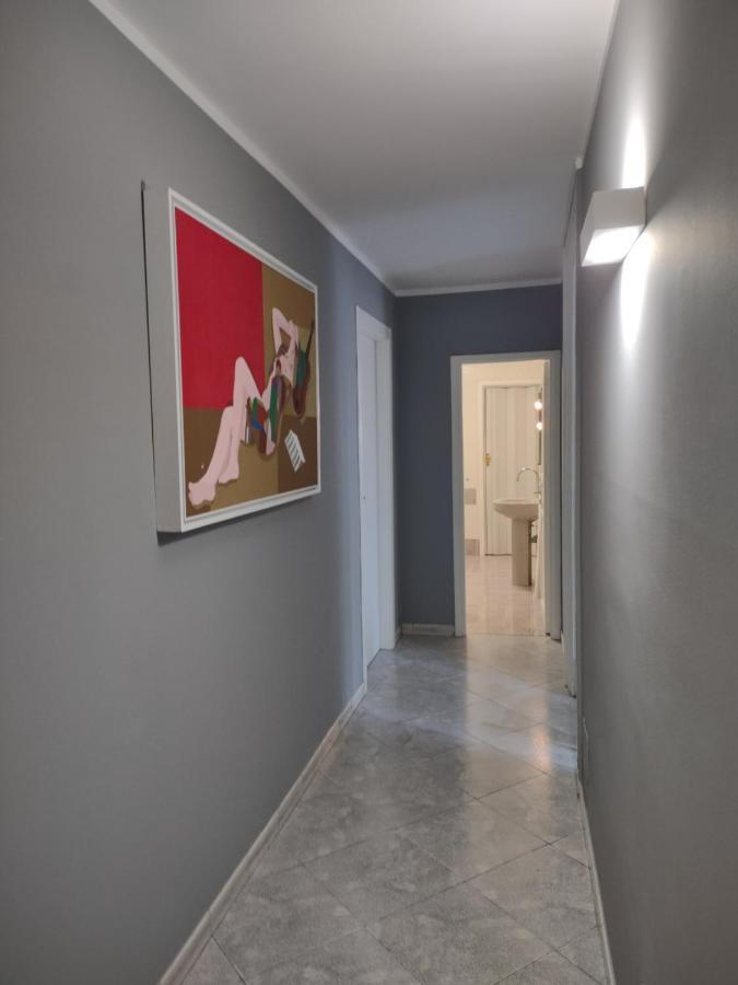 Central Apartment A Due Passi Dal Porto Palermo Luaran gambar
