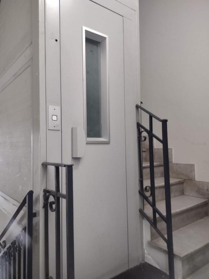 Central Apartment A Due Passi Dal Porto Palermo Luaran gambar