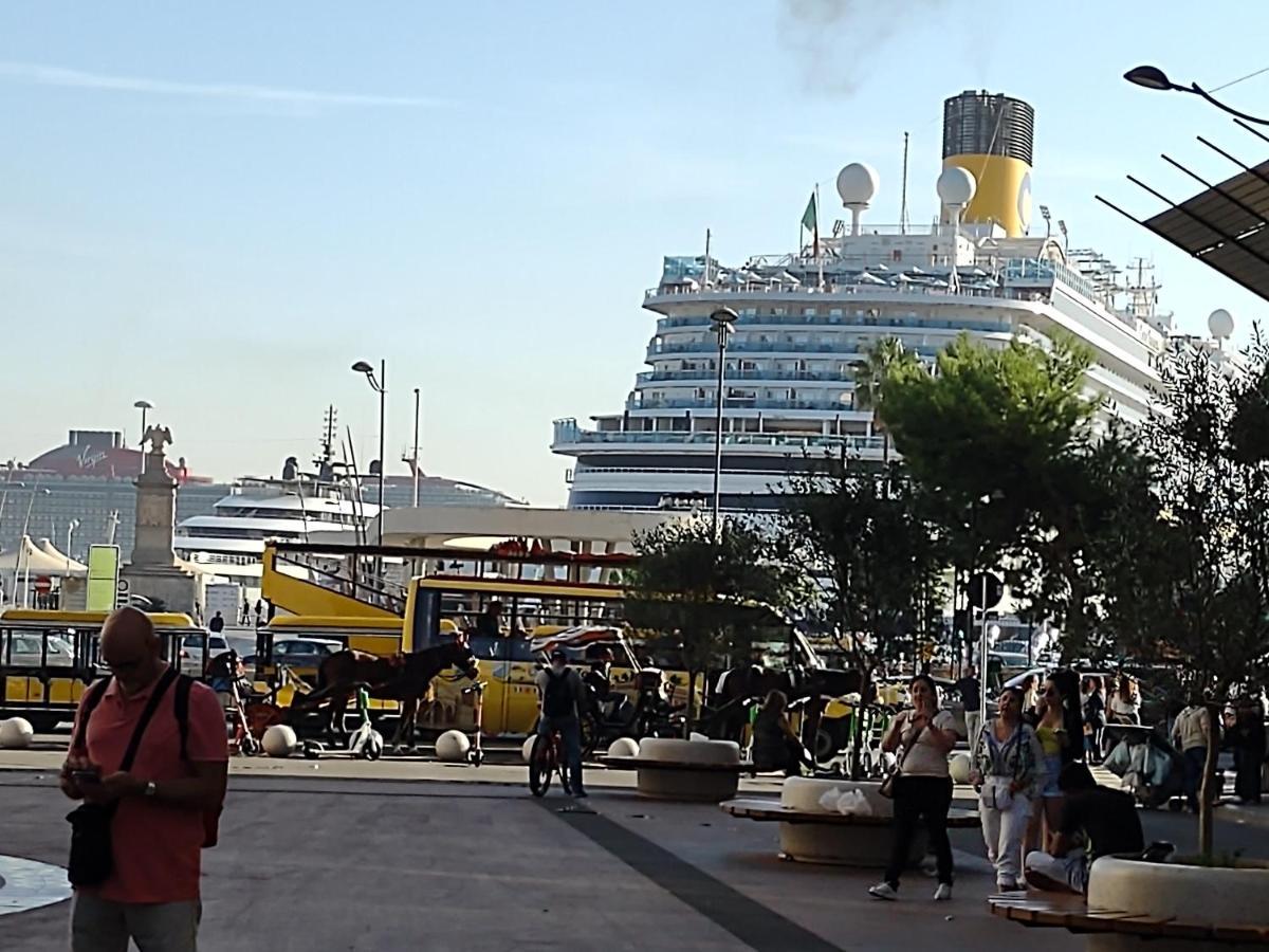 Central Apartment A Due Passi Dal Porto Palermo Luaran gambar
